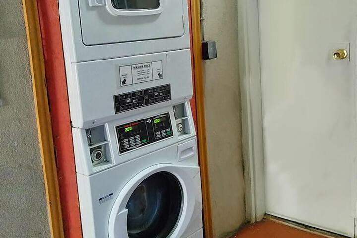 Room 7 of 25