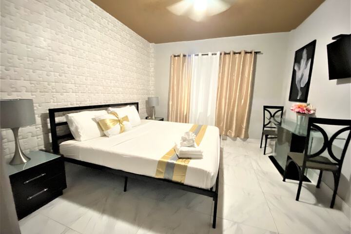 Room 12 of 37