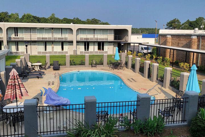 Pool 12 of 69