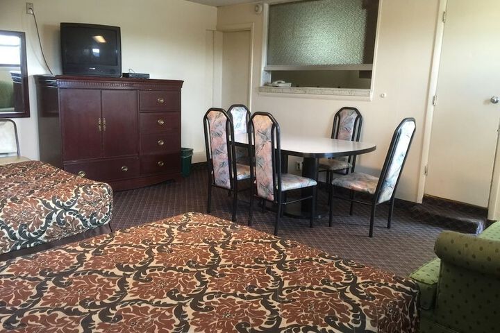 Room 14 of 24