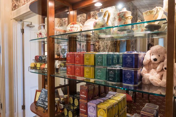 Gift Shop 75 of 76