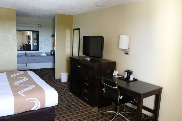 Room 18 of 49