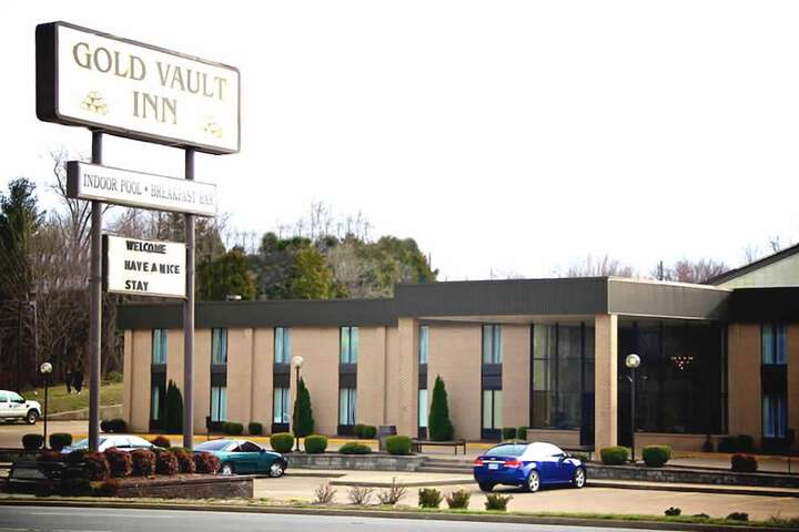 Gold Vault Inn