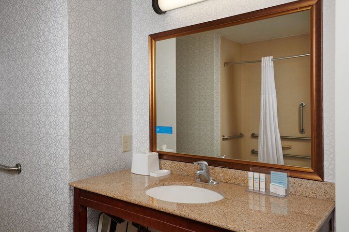 Room 14 of 42