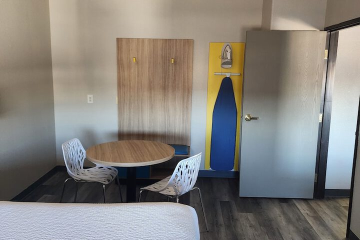 Room 69 of 143