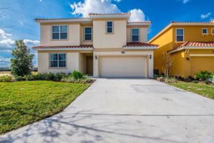 SPACIOUS 10 Bedroom Holiday home by Follow the sun vacation Rentals