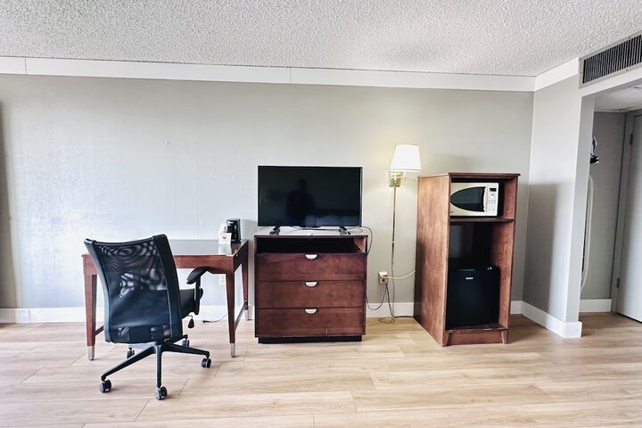 Room 16 of 45