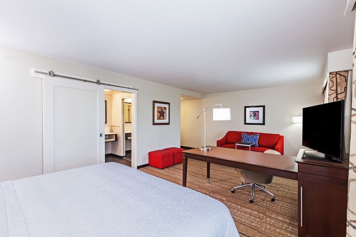 Hampton Inn & Suites Houston I-10 West Park Row