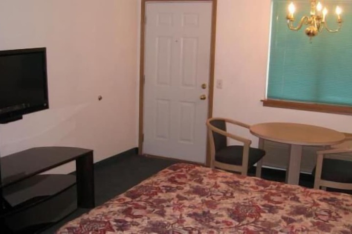 Room 25 of 41