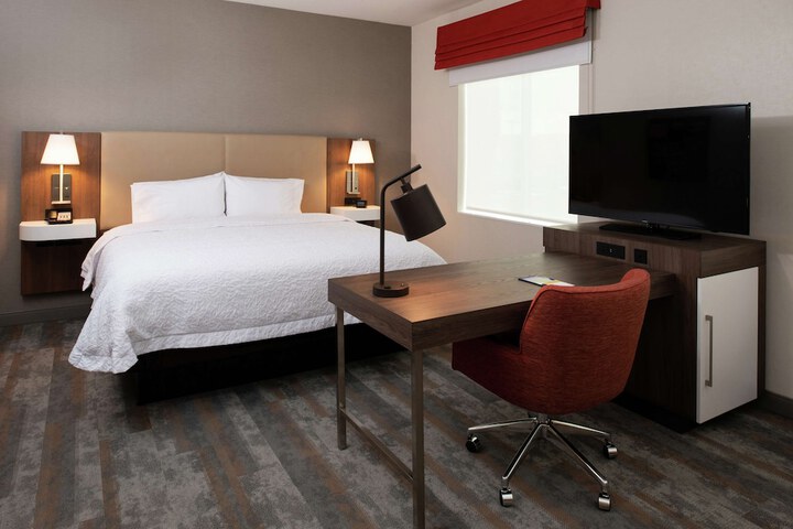 Hampton Inn & Suites Buena Park