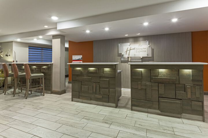 Holiday Inn Express & Suites Fredericton by IHG