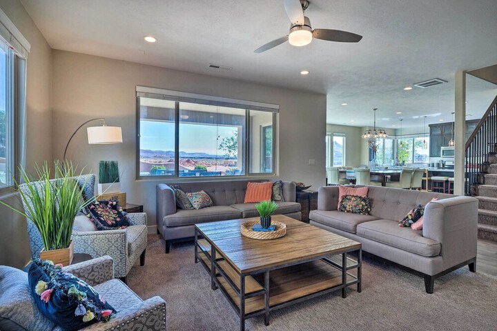 Utah Home w / Pool & Hot Tub Access Mtn Views!