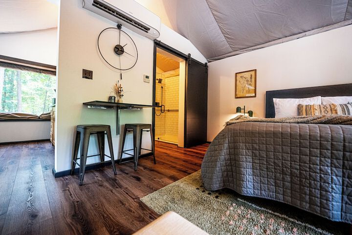 Room 152 of 190