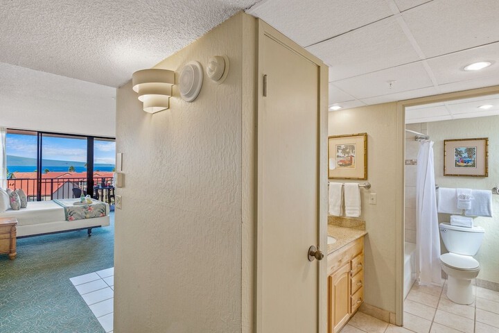 Room 28 of 52