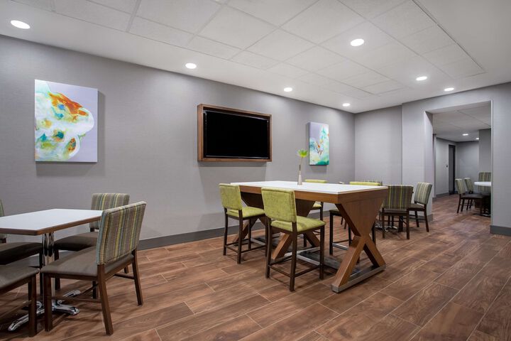 Hampton Inn Iowa City / Coralville