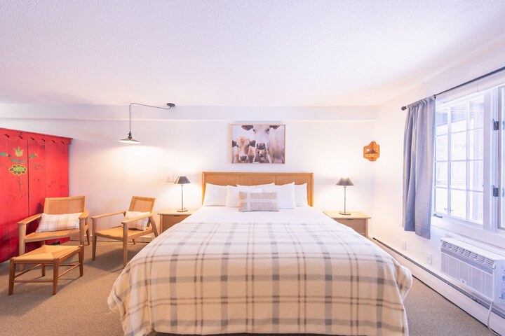 Room 34 of 70