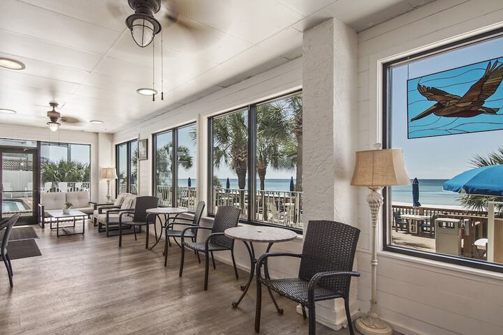 The Driftwood Lodge