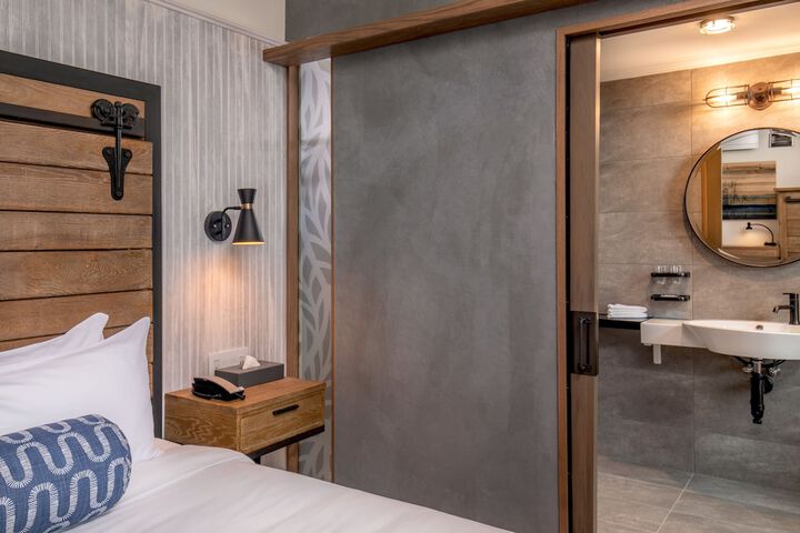 Room 21 of 39