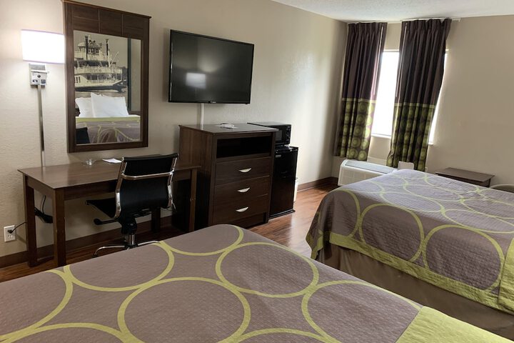 Room 16 of 39