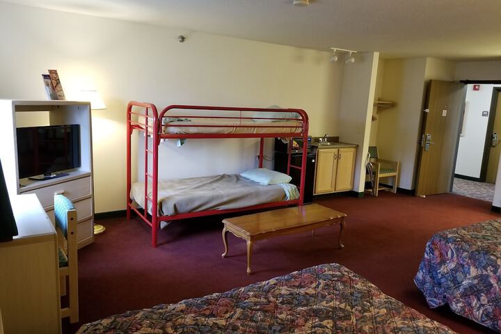 Room 180 of 232