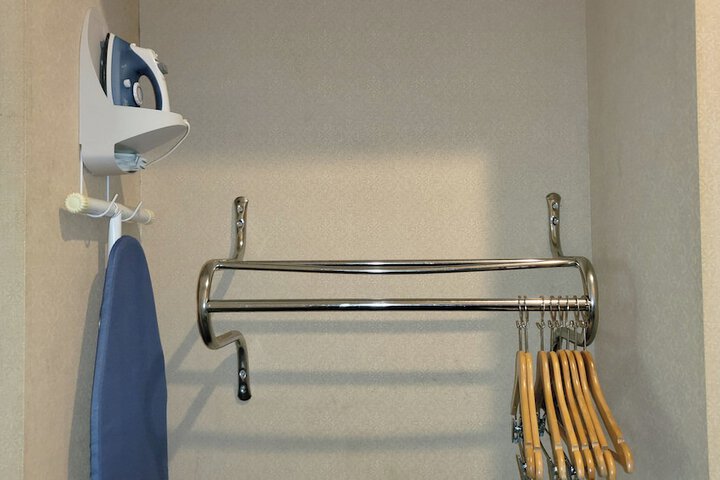 Room 14 of 32