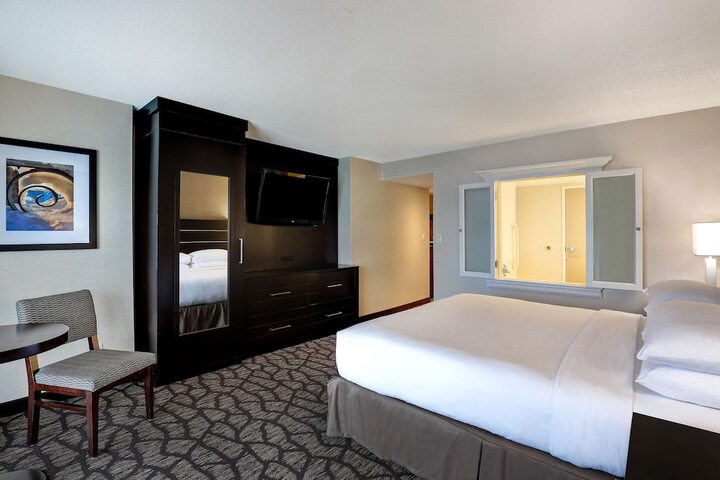Room 77 of 106