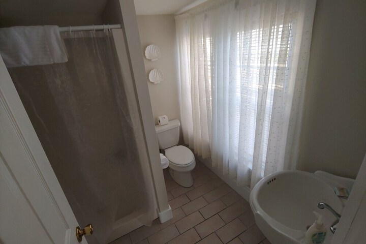 Island Guest House B & B