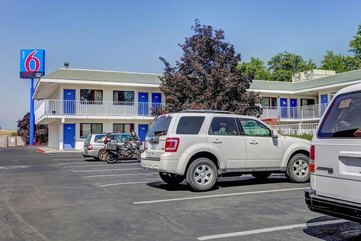 Motel 6 Medford OR
