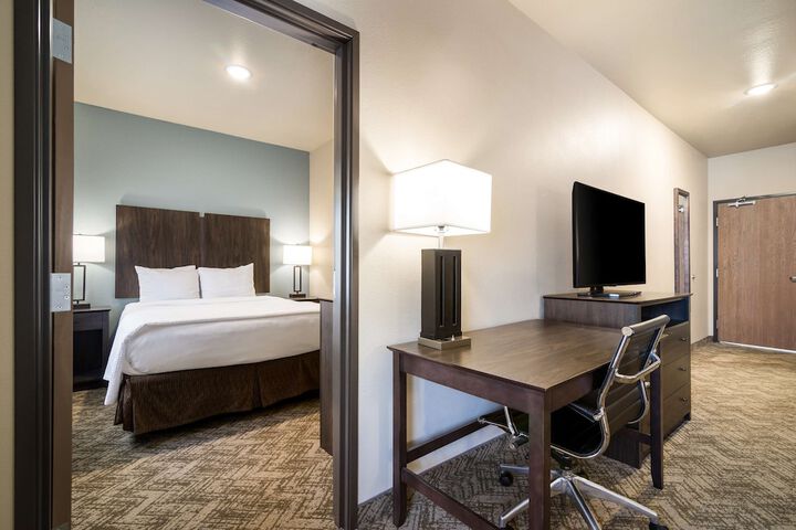 Room 28 of 53