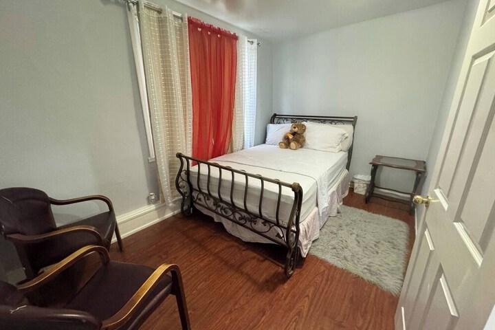 Huge 3 Bedrooms Apt 15 Minutes to NY City