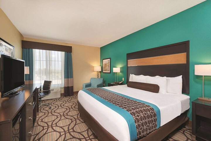 La Quinta Inn & Suites by Wyndham Carlsbad