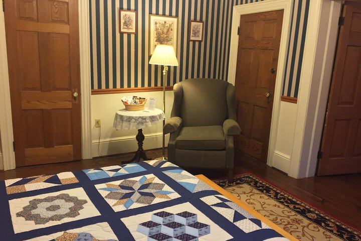 Red Lion Bed & Breakfast