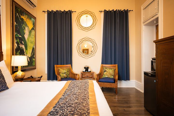 Southernmost House - Adult Exclusive