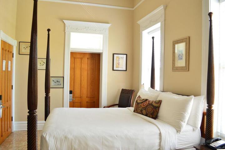 Room 15 of 22