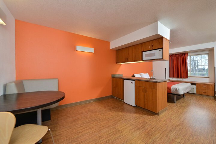 Room 18 of 26