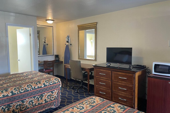 Room 26 of 34