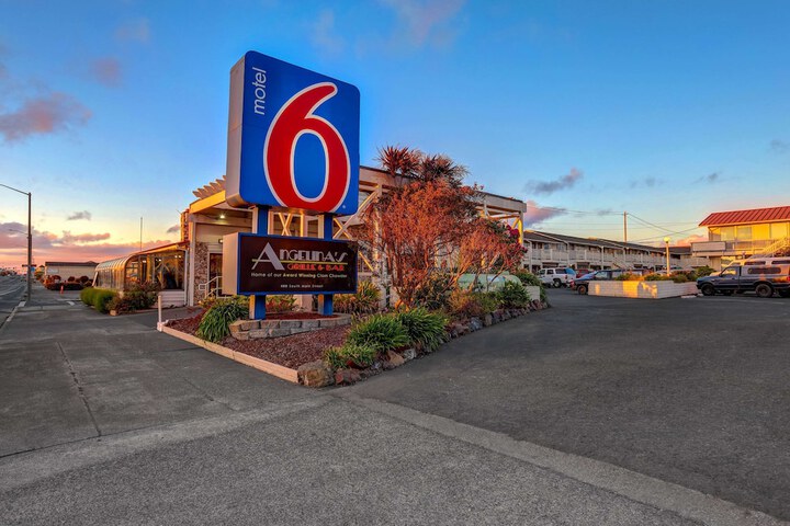 Motel 6 Fort Bragg CA