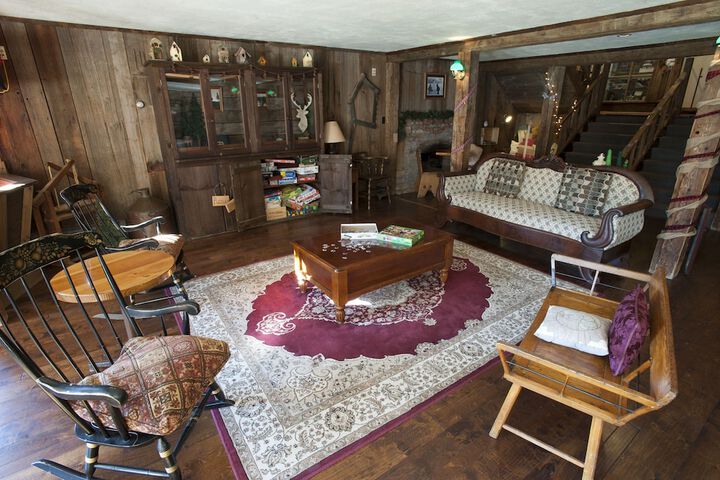 Summit Lodge