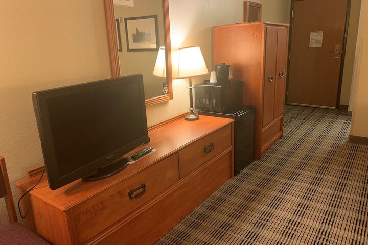 Room 9 of 20