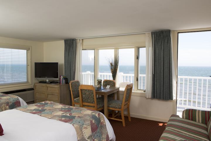 The Corsair & Cross Rip Oceanfront Resort