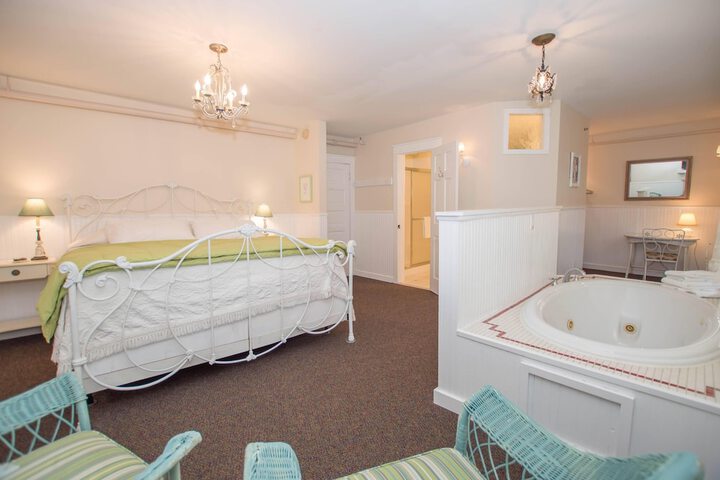 Room 48 of 162