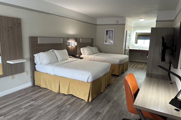 Room 18 of 36