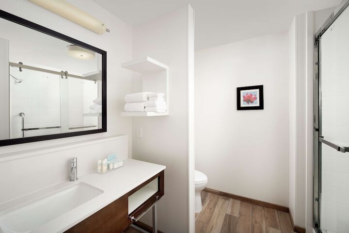 Room 15 of 26
