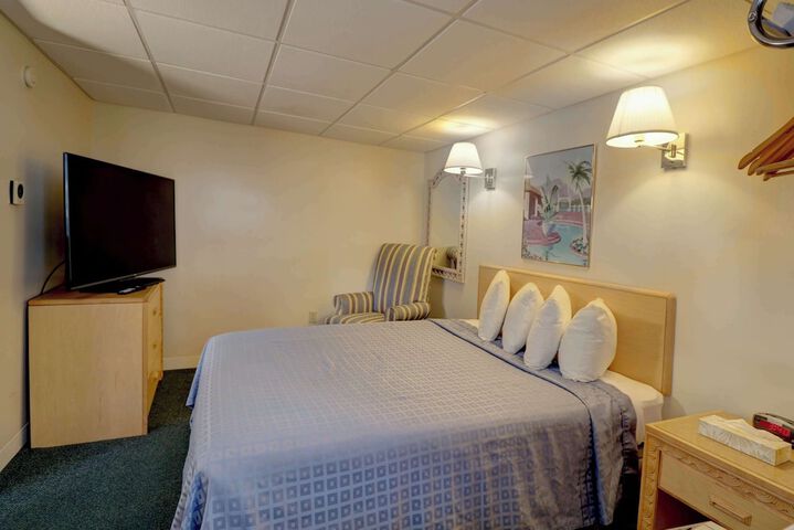 Room 36 of 104