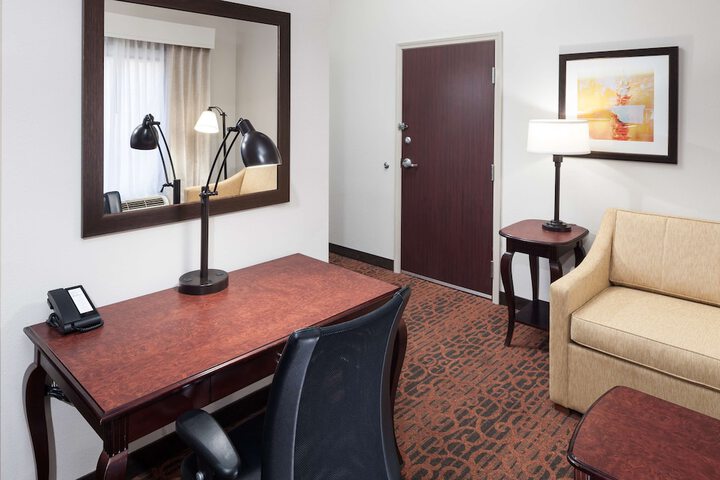 Room 18 of 27