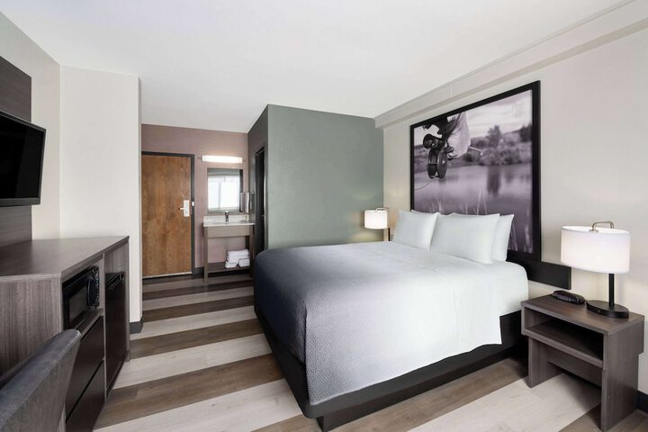 Room 14 of 31