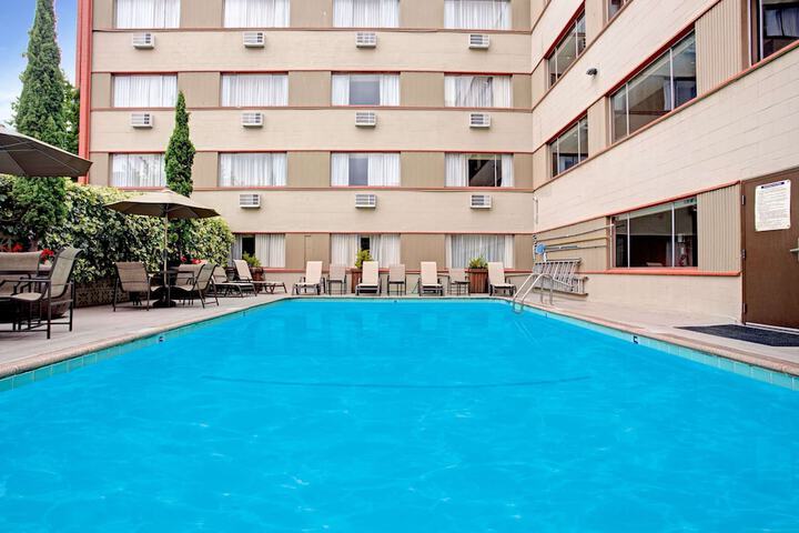 Pool 5 of 49