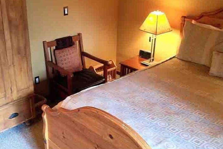 Room 27 of 150