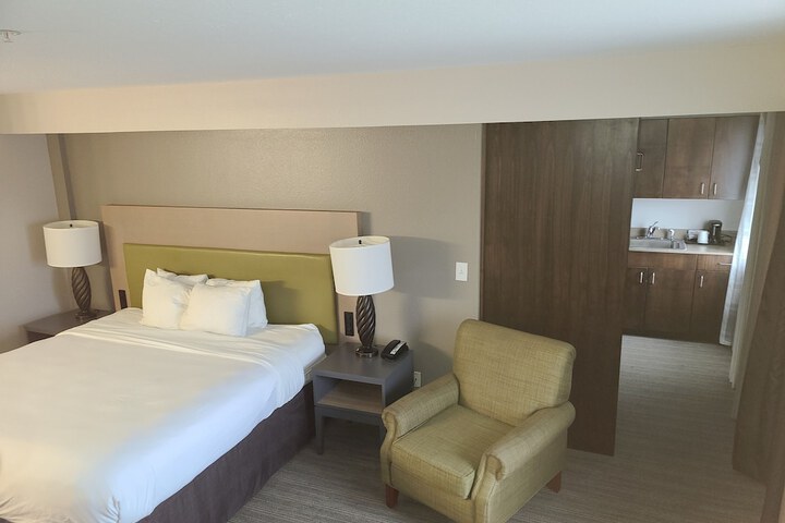 Room 15 of 33