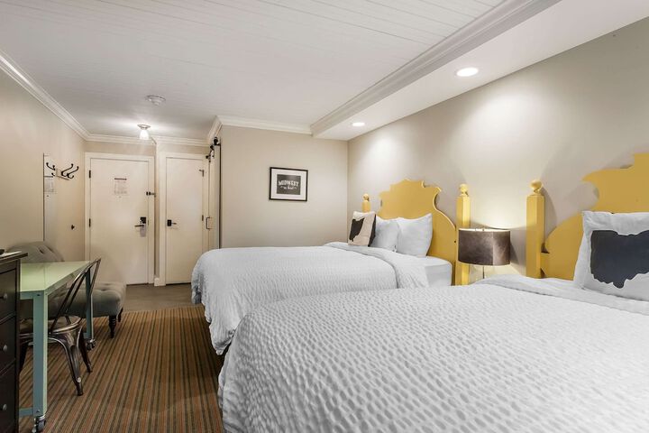 The Aurora Inn